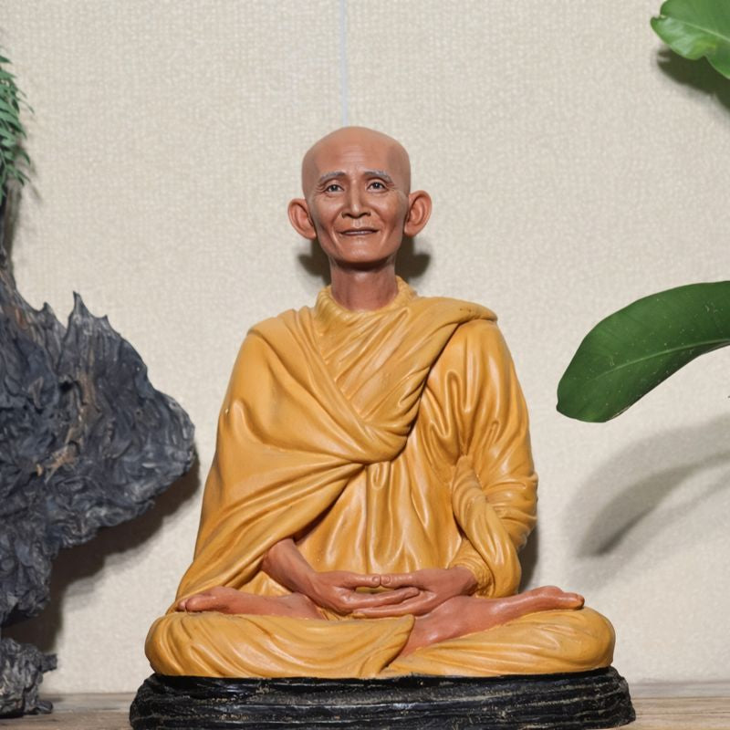 The realistic portrait sculpture of Venerable Thich Giac Khang