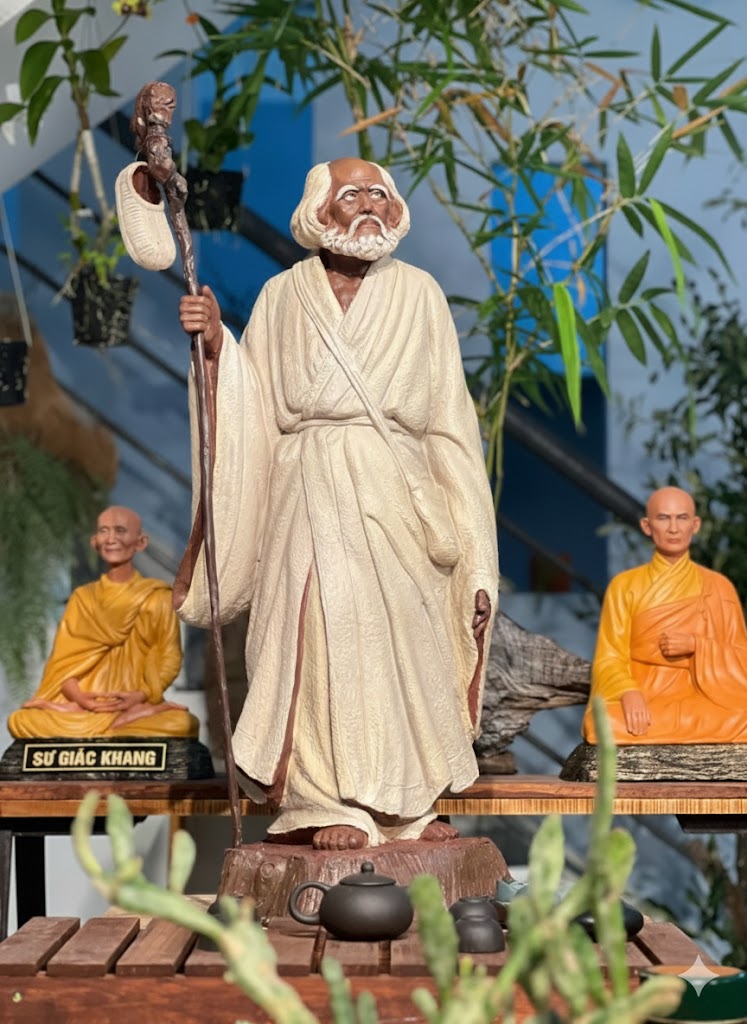 Bodhidharma Portrait Statue for Meditation & Spiritual Space