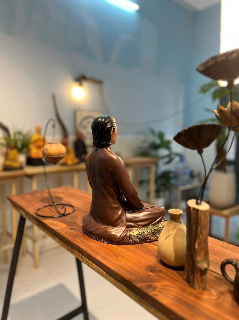 Huỳnh Giáo Chủ Portrait Statue for Worship & Spiritual Space